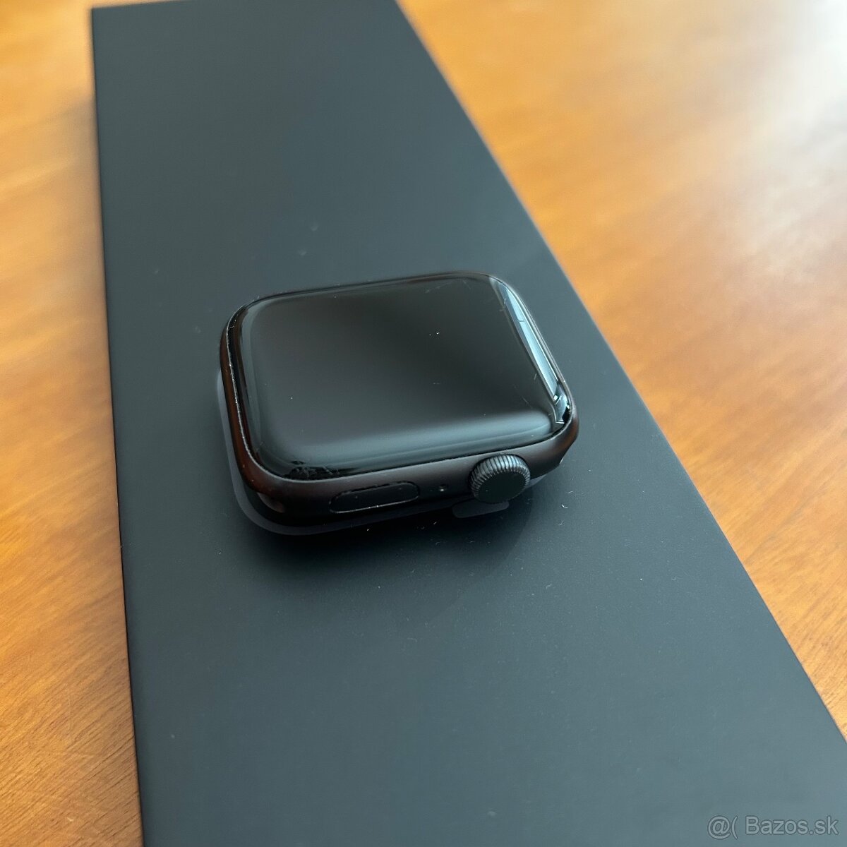 Apple Watch SE 2020 Space Gray (čierny) - 3