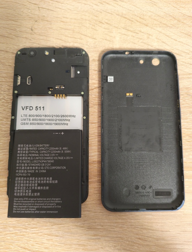 Predám mobil Vodafone Smart E8 4G - 3