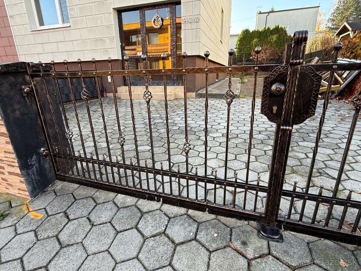 Plot na predaj (cena za m2) - 3