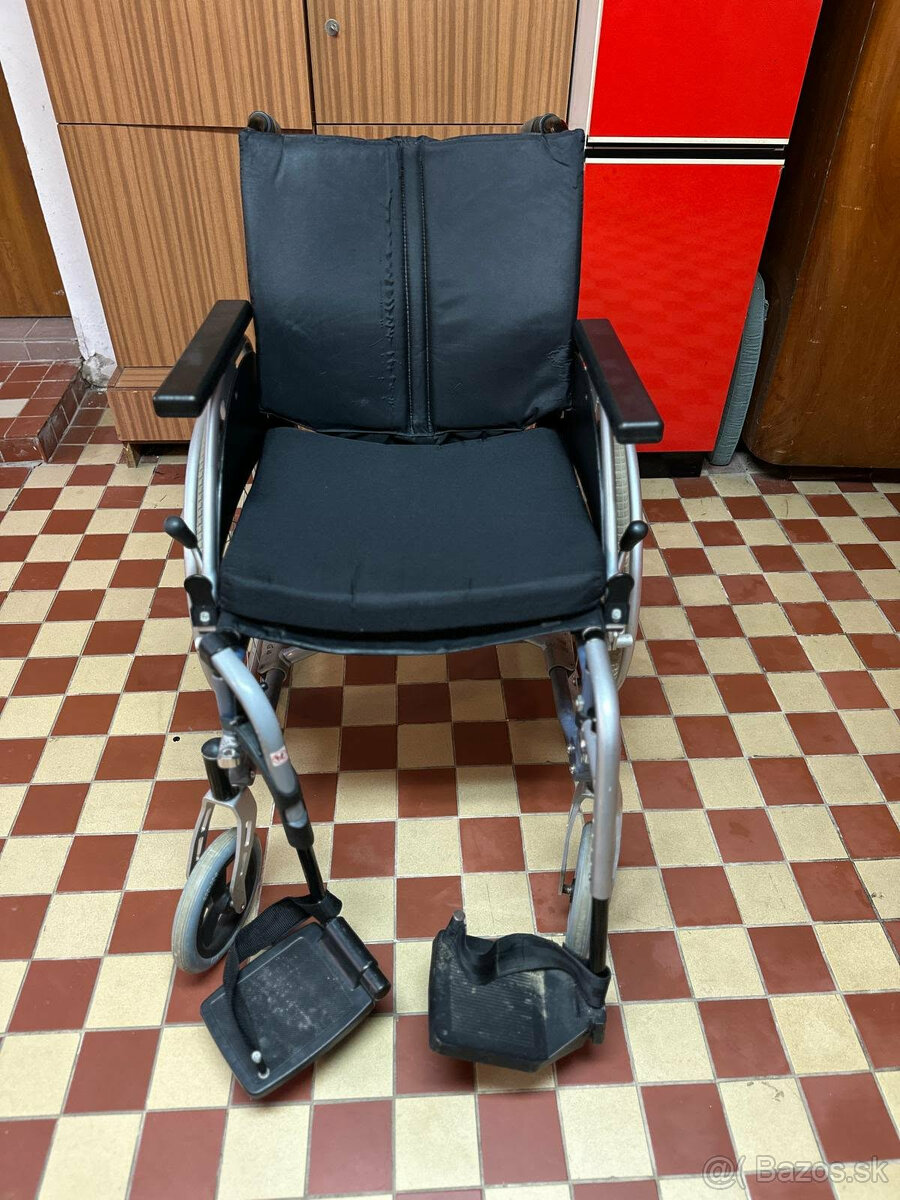 Predám invalidný vozík - 3