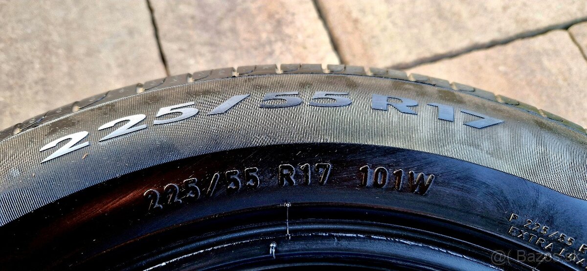 Pirelli Cinturato P7 225/55 R17 - 3