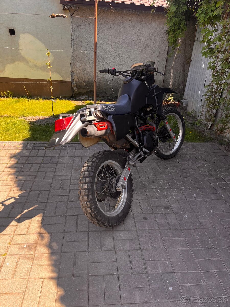 Predám Kawasaki KLR 600