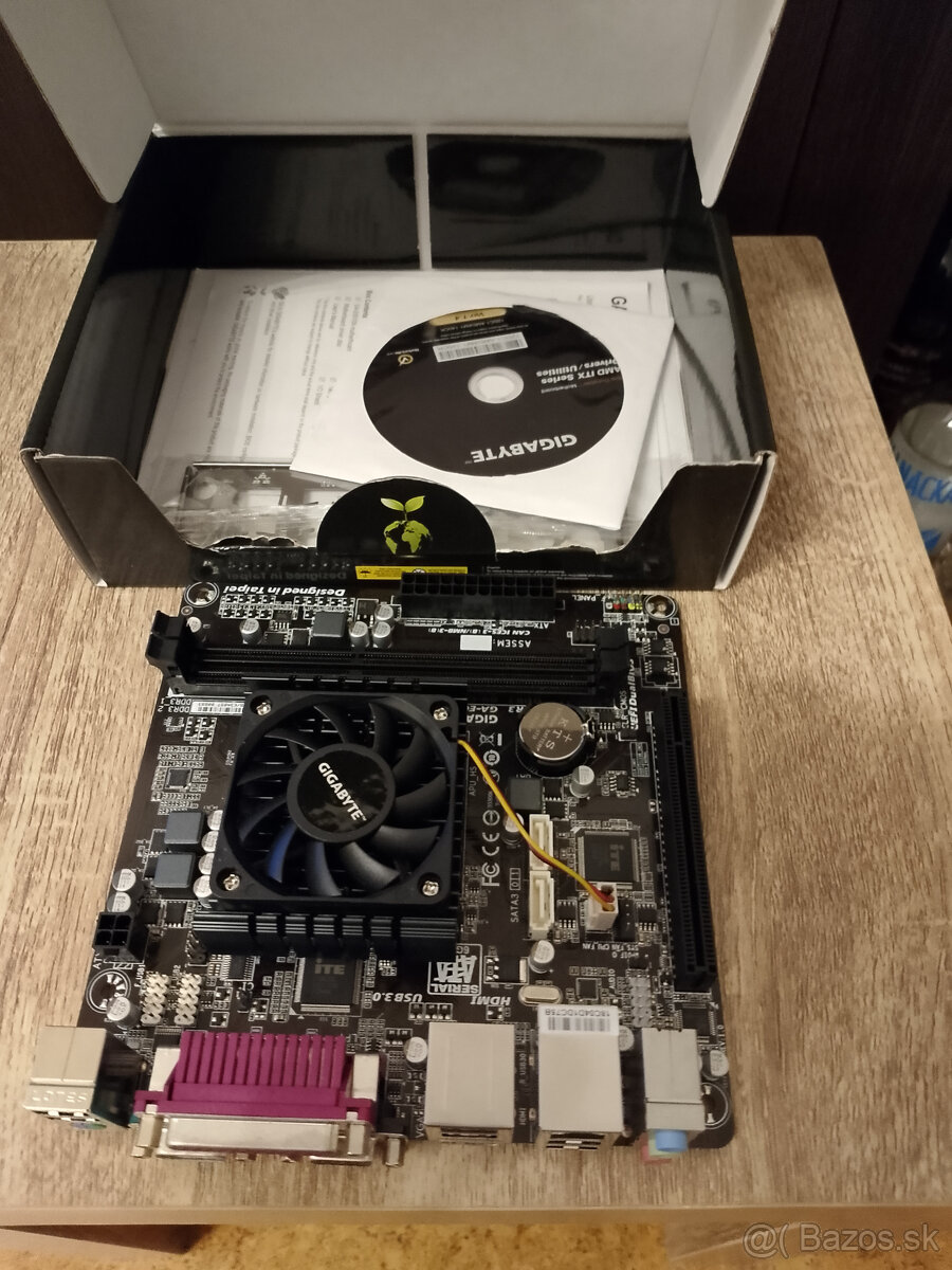 Gigabyte GA-E6010N - 3