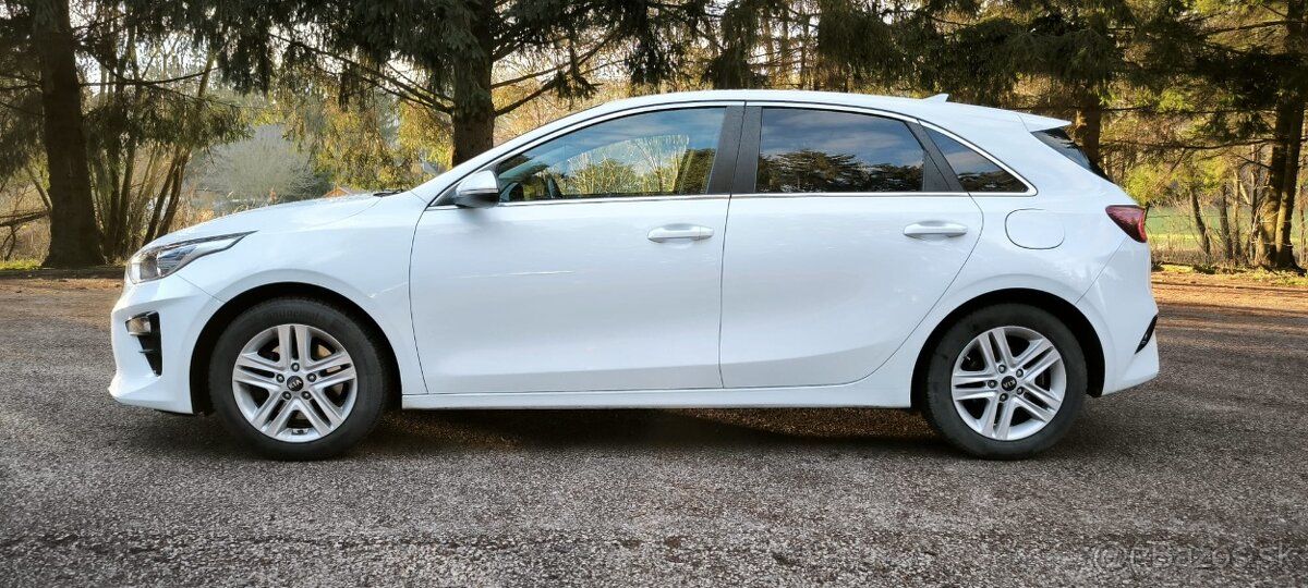 Kia Ceed Hatchback 1.4 T-GDI AUTOMAT - 3