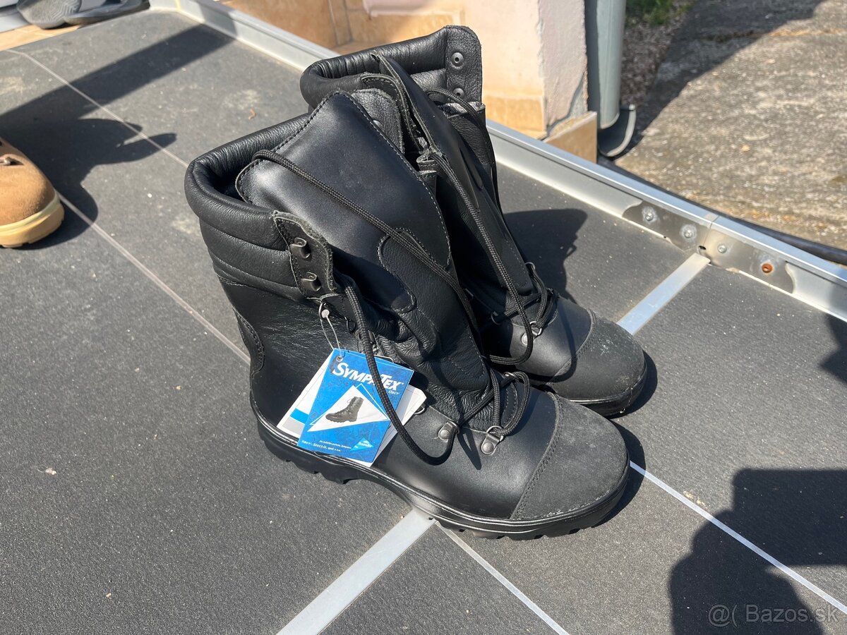 Predám obuv špeciál s membránou - 3