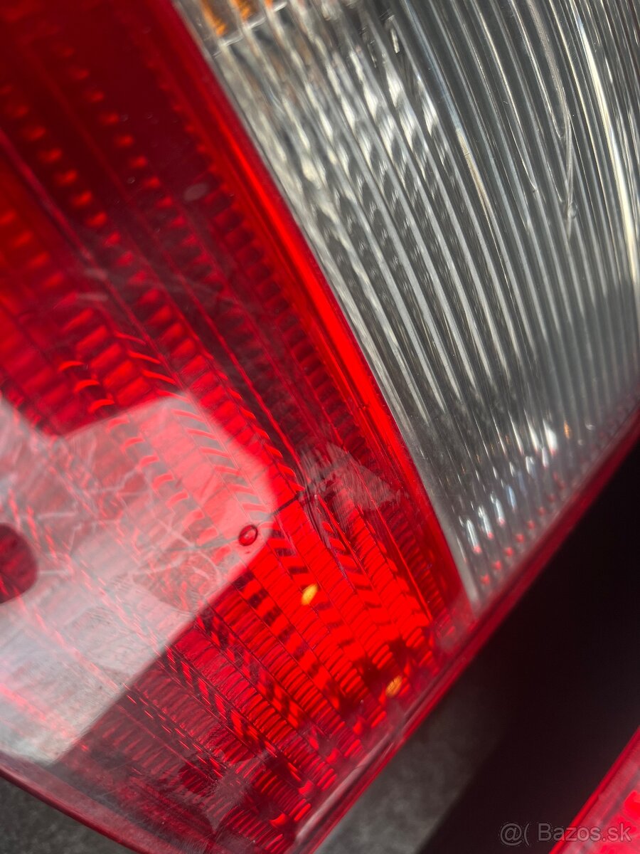Zadne svetla Octavia 2 facelift - 3