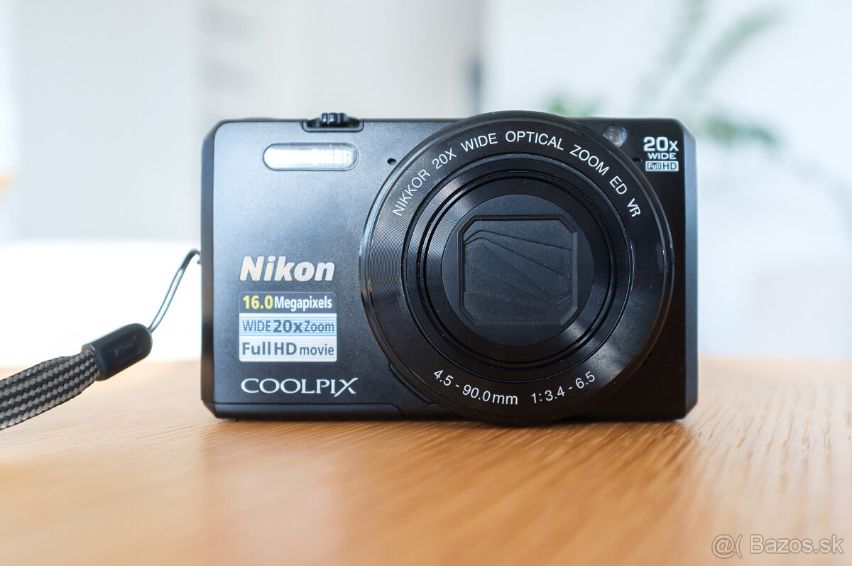 Nikon Coolpix S7000 - 3