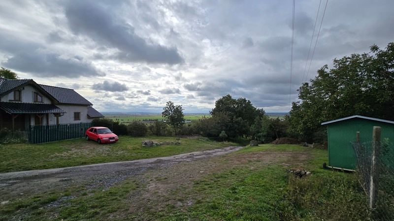 Veľký pozemok v obci Rybník - časť Kráľovka o výmere 3097 m2 - 3