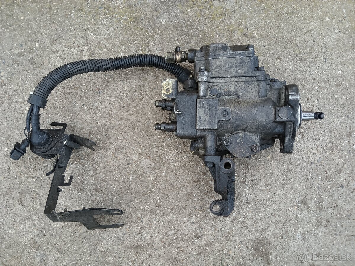 Predám naftové čerpadlo 2,7tdi - 3