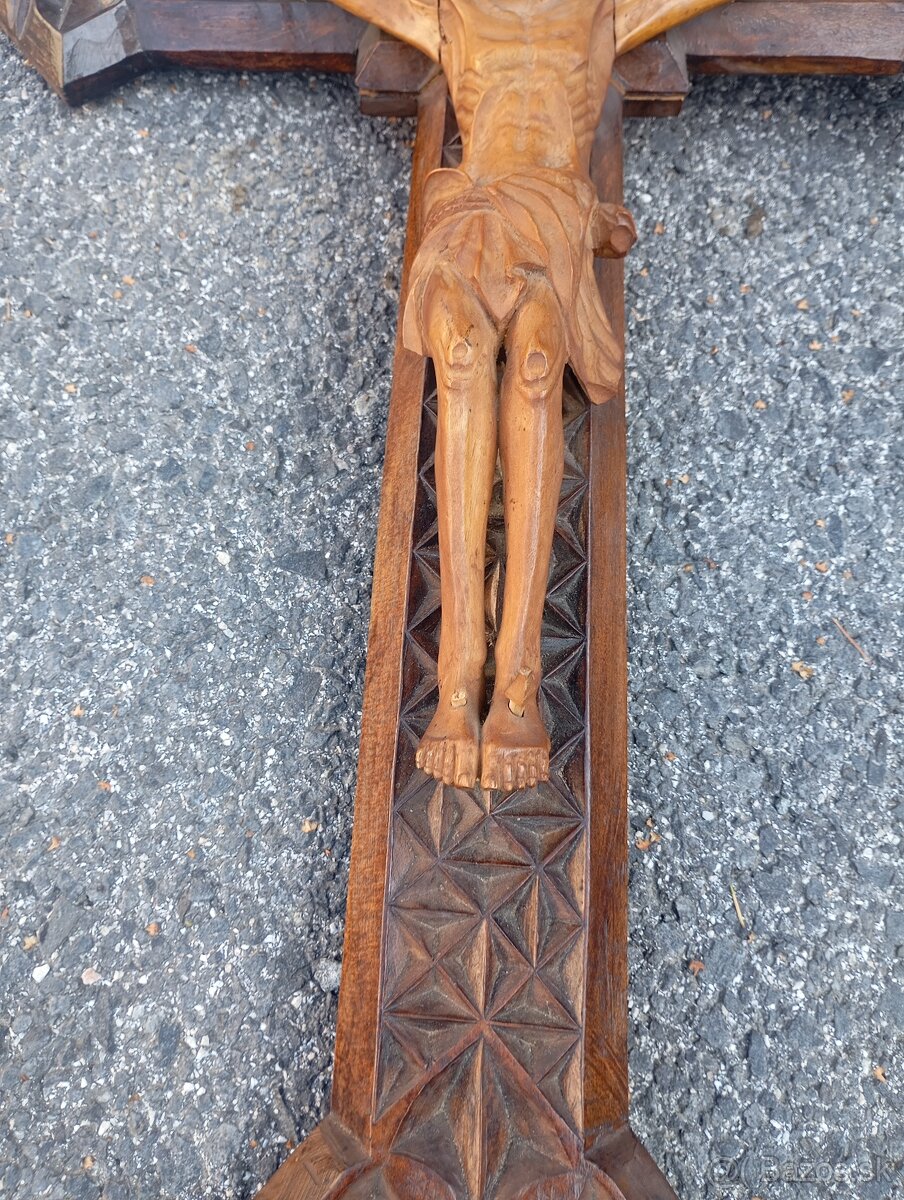 Predám pekný drevený kríž - 3