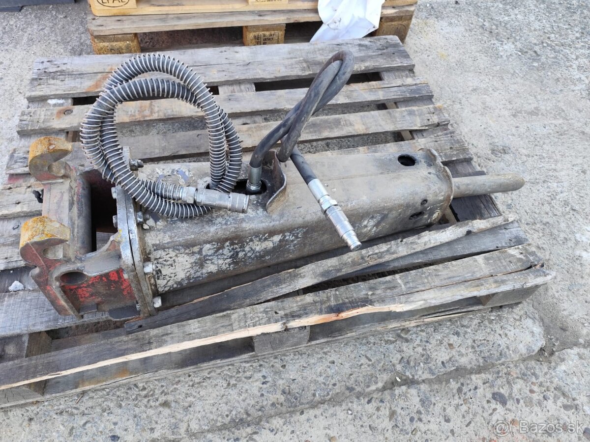 Buracie kladivo na minibager 1200-2000kg. - 3