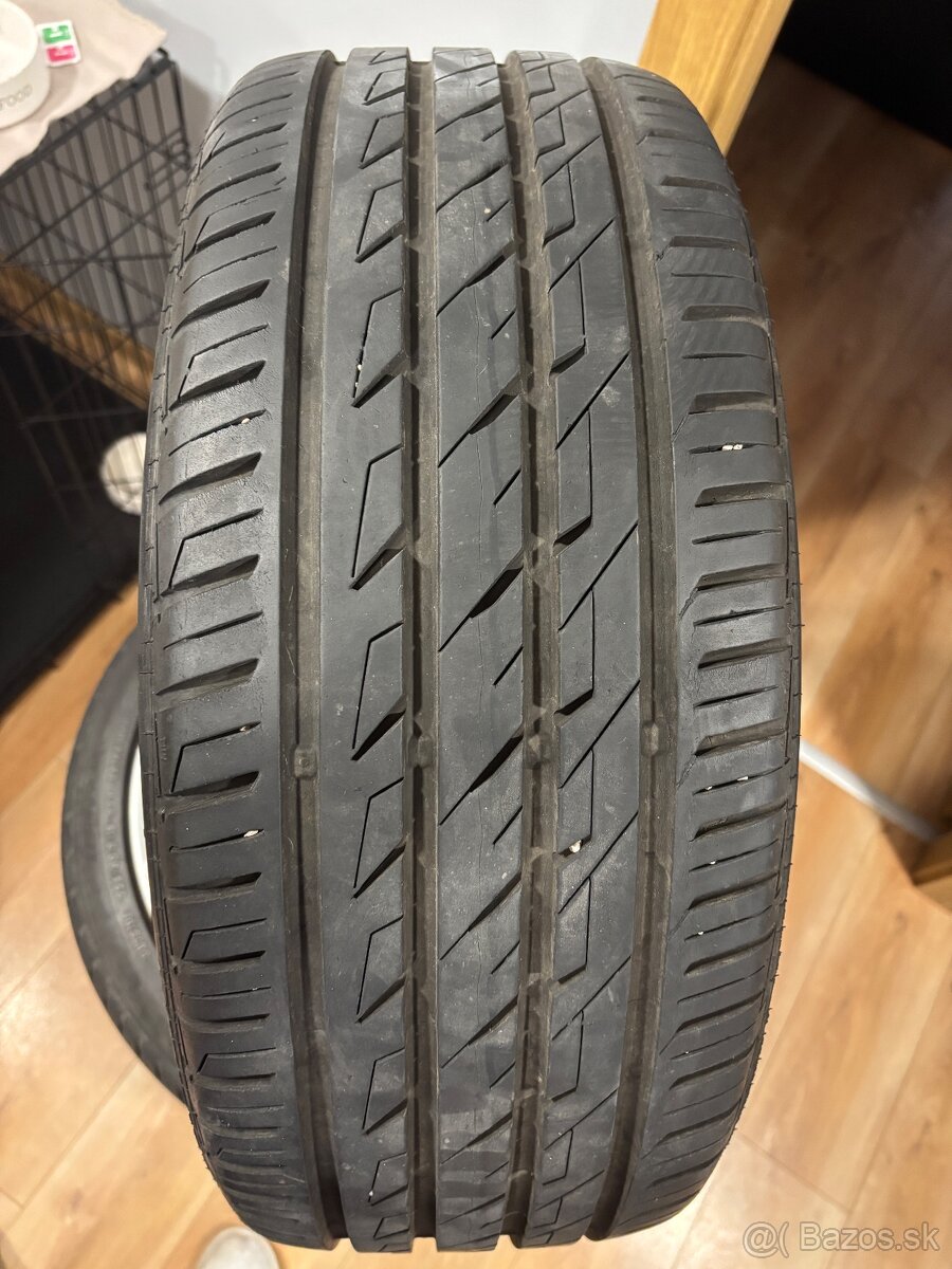 BMW 225/40 r18 - 3