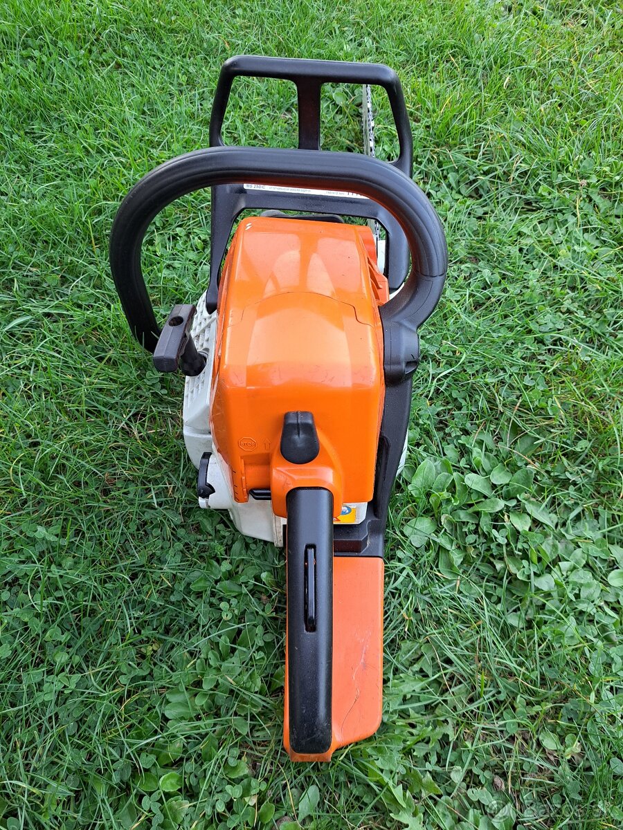 Stihl MS 250 - 3