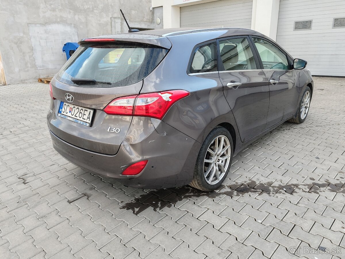 Rozpredám Hyundai i30CW 1.6 GDI 99kw 2013 - 3