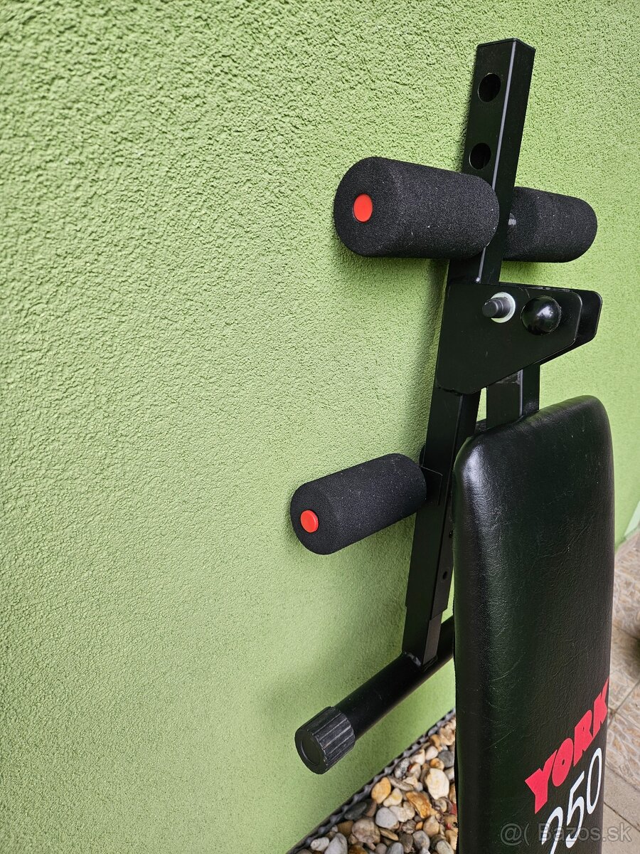 Posilnovacia lavica - 3