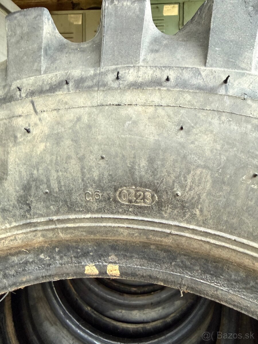 Pneumatiky 8,25-20 - 3