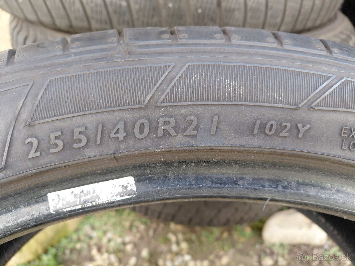 1ks letna Dunlop 255/40R21 - 3