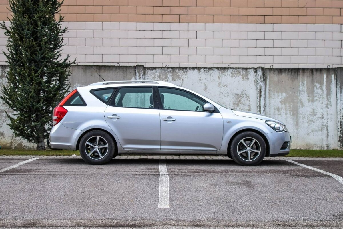 Kia Cee´d SW 1.4 CVVT 16V LX - 3