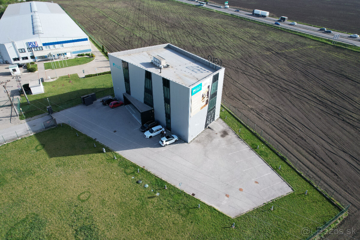 Predajňa, showroom, administrativa a sklad - 3