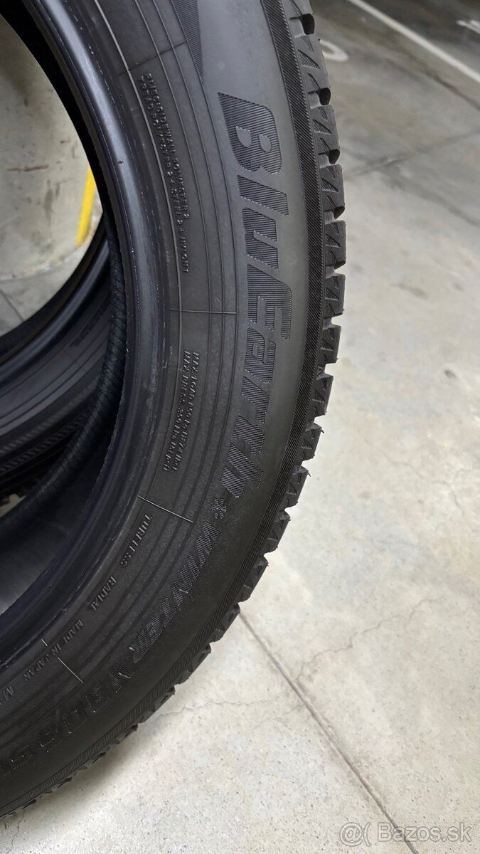 Yokohama BluEarth-Winter V906 SUV 235/55 R20 102V - 3