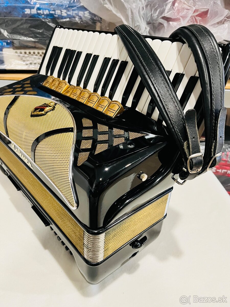 Predám akordeón Hohner Lucia IVP- 96 basový - používaný v d - 3