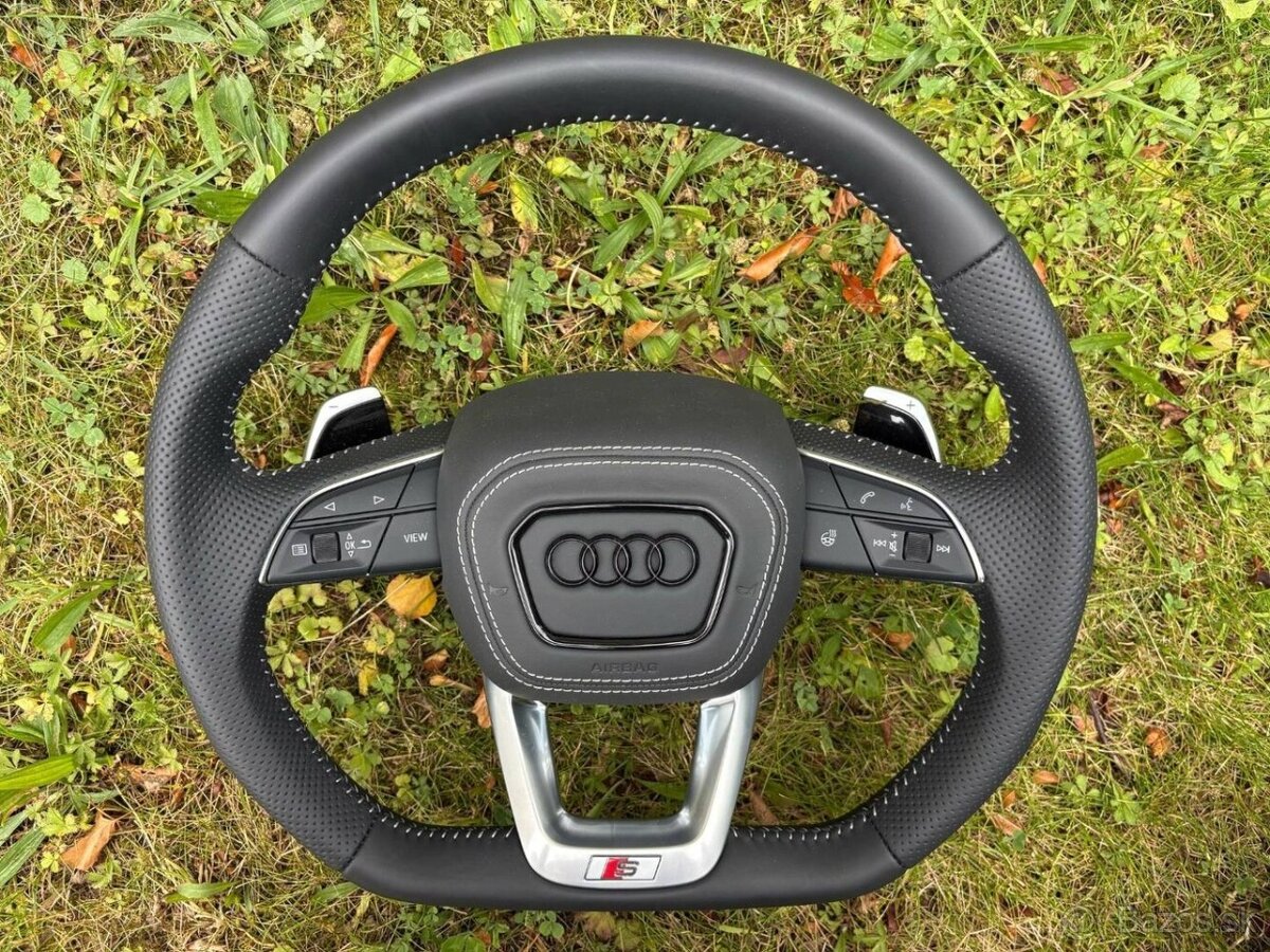 AUDI ŠPORTOVÝ VYHRIEVANÝ ZKOSENÝ PERFOROVANÝ VOLANT - 3