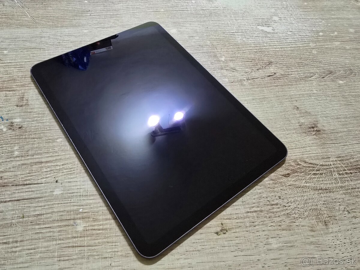 Ipad AIR 5 s procesorom M1 vdaka comu je velmi rychly vhodny - 3