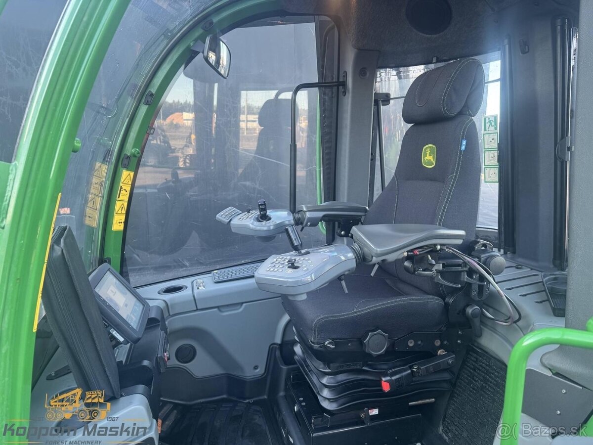 Vyvozka John deere 1210g - 3