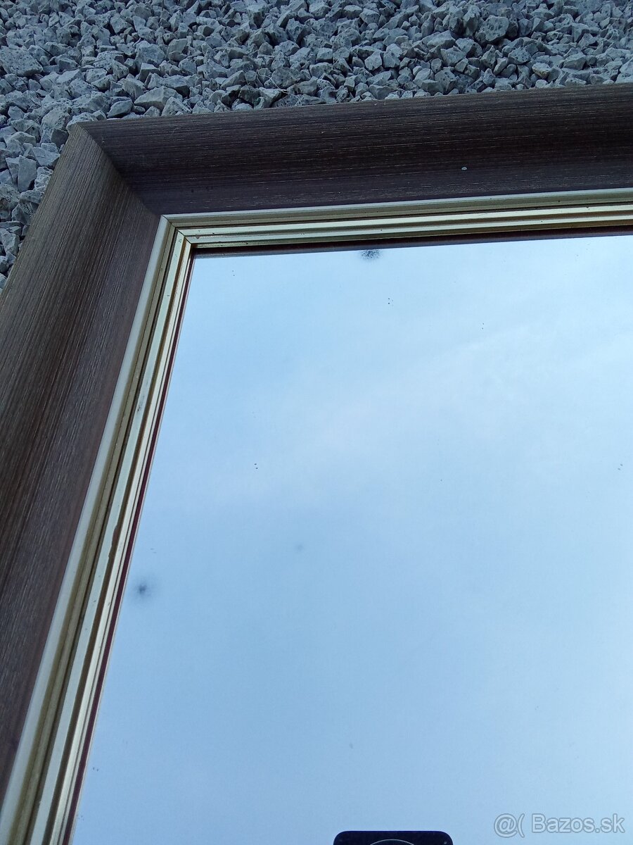 Zrkadlo v drevenom ráme. - 3