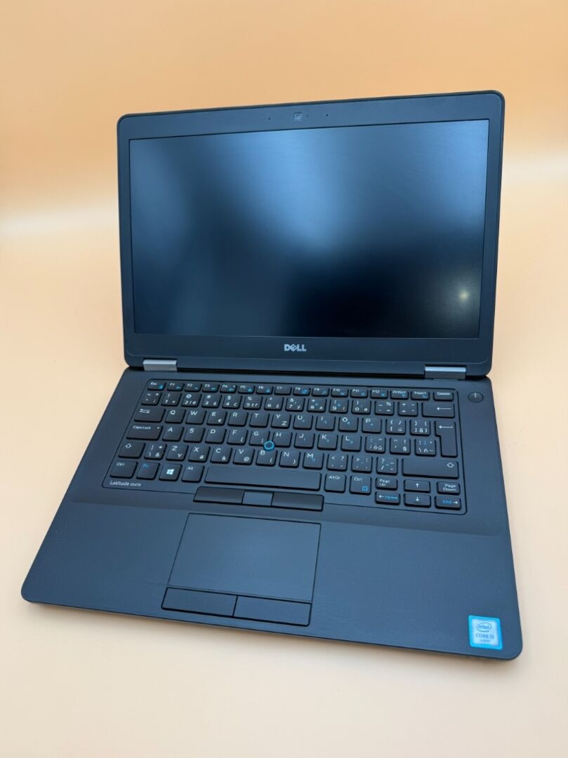 Notebook Dell Latitude E5470 / i5 / 8GB RAM / 256GB SSD - 3