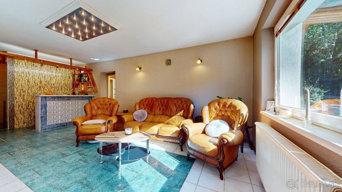 Rekreačná chata pri Hrade Červený Kameň – ideálne miesto pre - 3