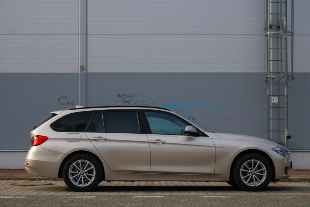 BMW Rad 3 Touring 318D 100kW 2014 - 3