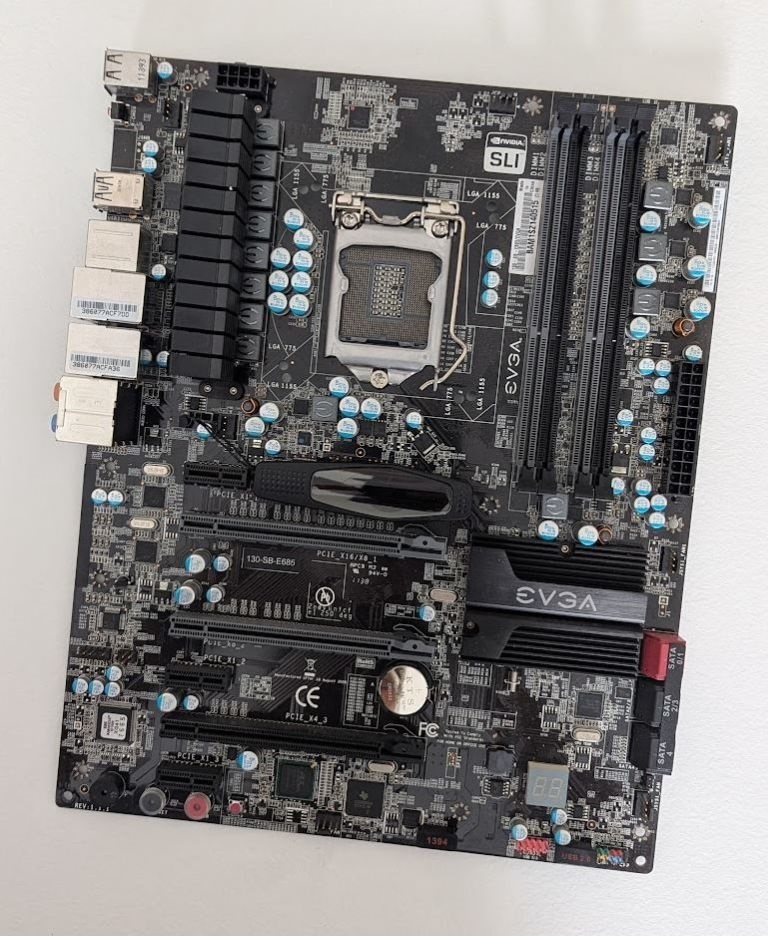 EVGA Z68 Sli 130-SB-E685 - 3