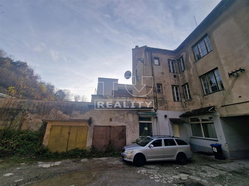 Polyfunkčný bytový dom v centre Trenčína - 3