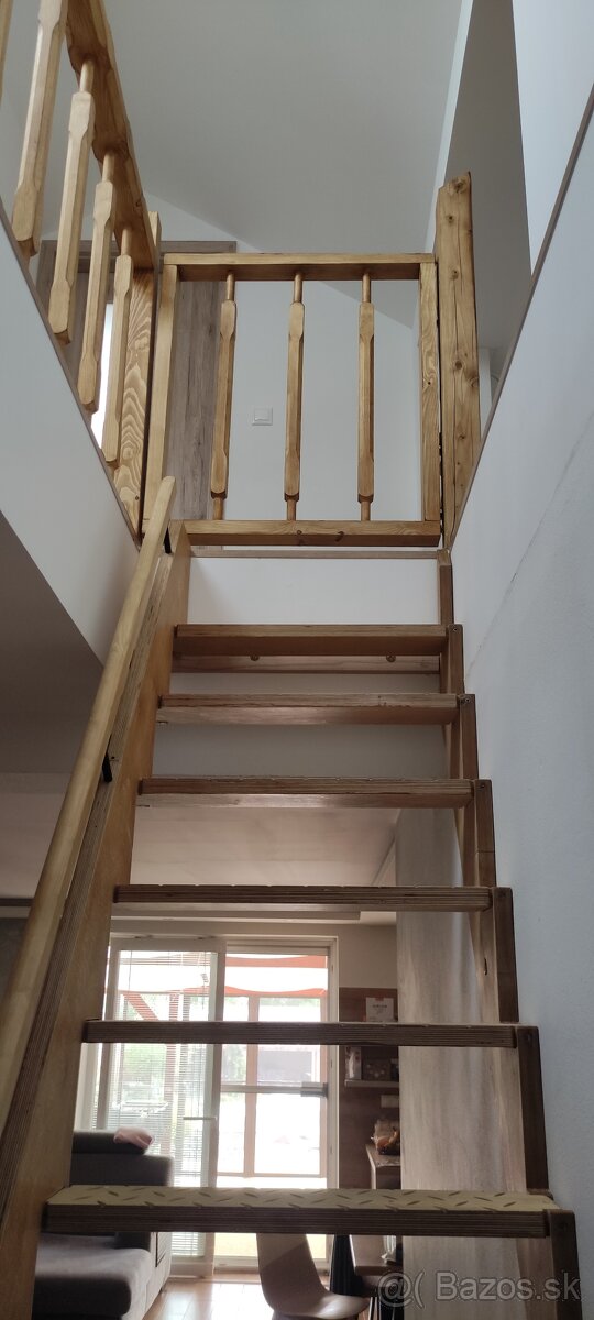 Sklápacie schody na stenu - 3