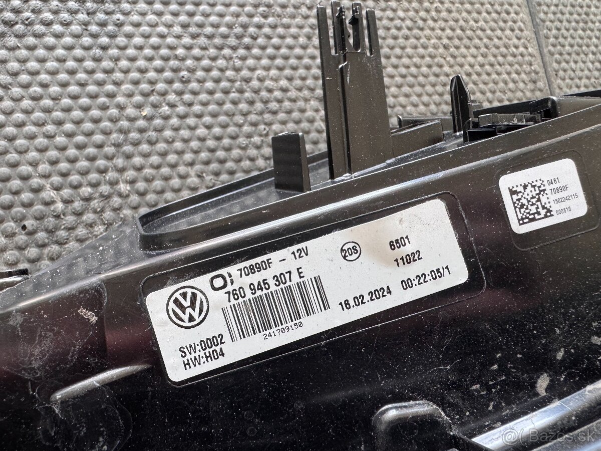 zadné svetlo VW Touareg 3 760945307E - 3