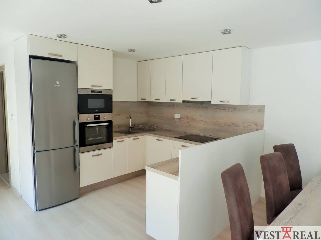 Na prenájom bytová jednotka 4+1 Trnava, Jeruzalemská - 3