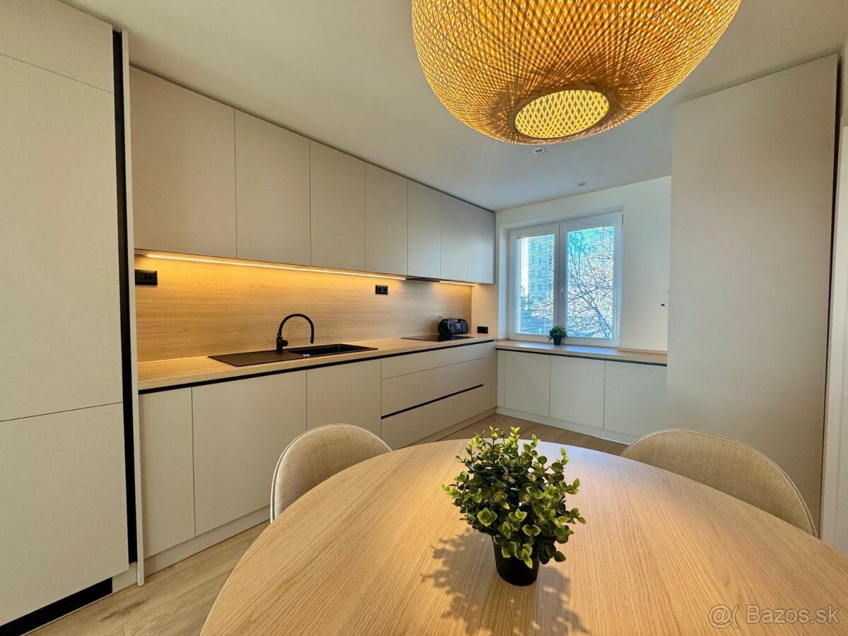 Slnečný 3izbový byt v centre Popradu - prvý nájomca - 3