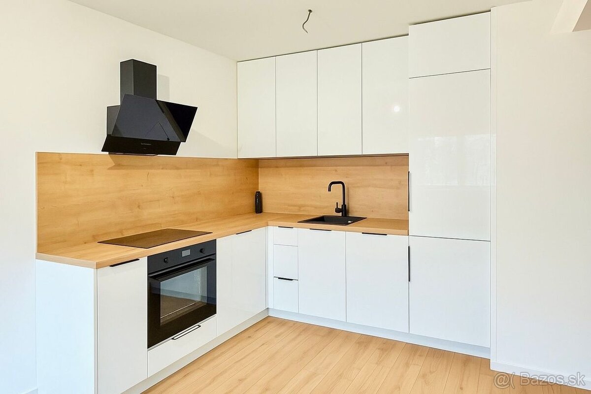 JUH - KRIVÁ - 2 IZBOVÝ SUPER MODERNÝ BYT 35 M2. - 3