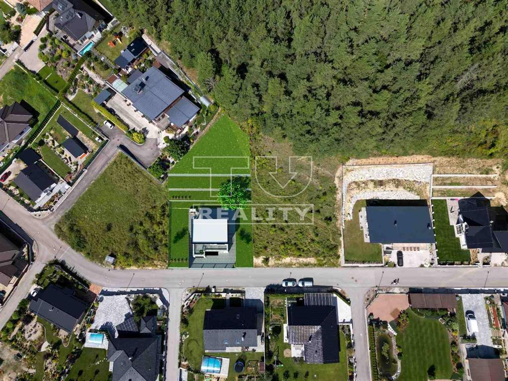 STAVEBNÝ pozemok na predaj v obci Pružina - 3