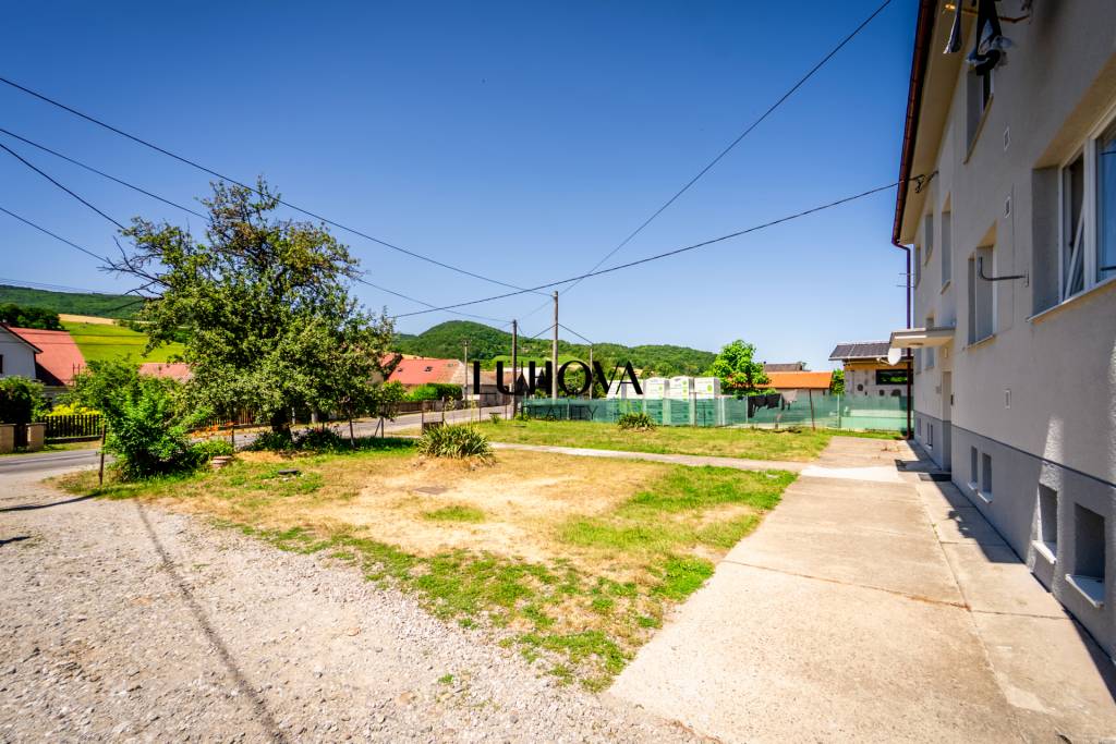 Na predaj 2-izbový byt so záhradkou a garážou - 3