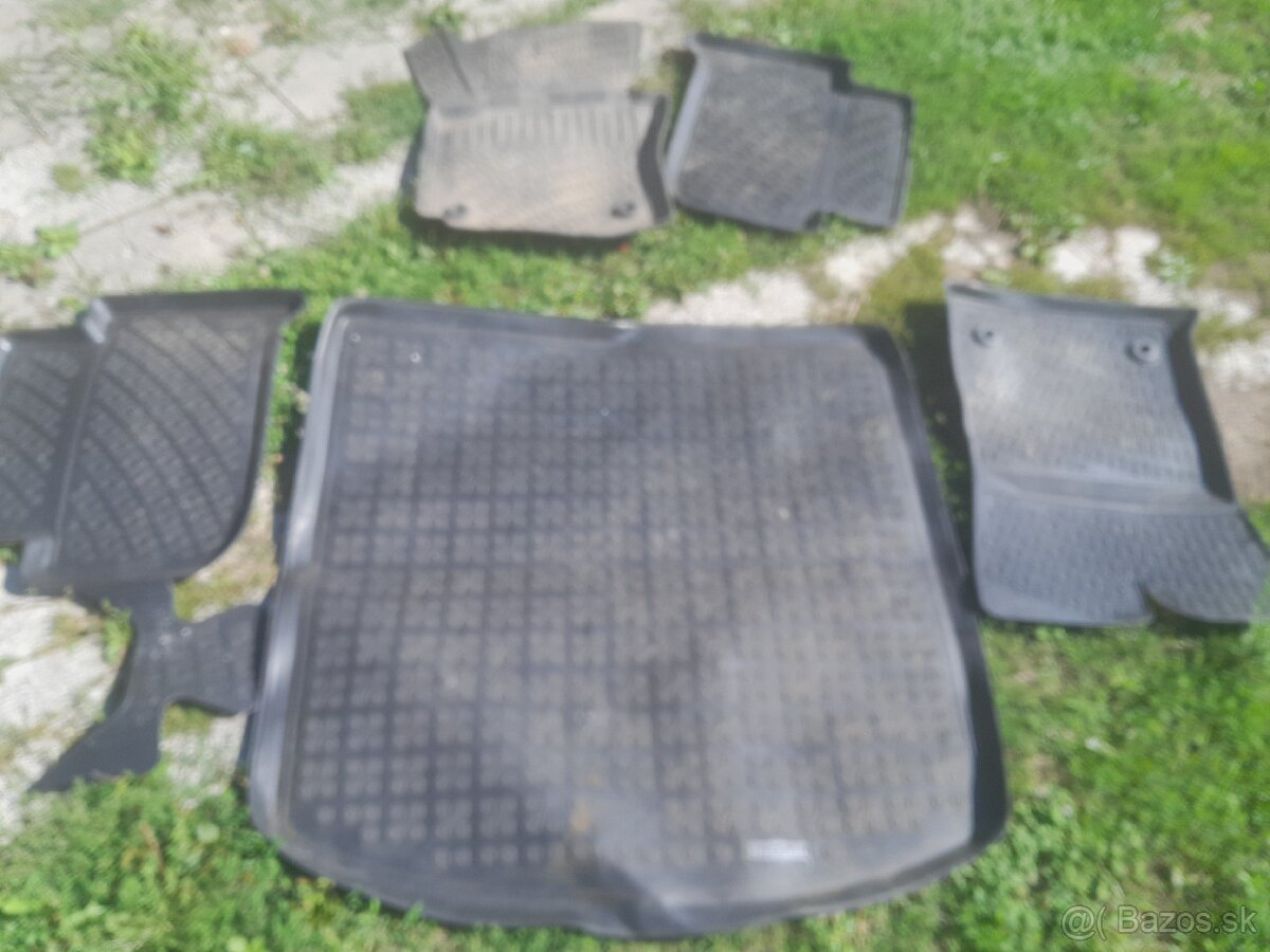 Gumové rohože a vaňa VOLKSWAGEN TOURAN - 3