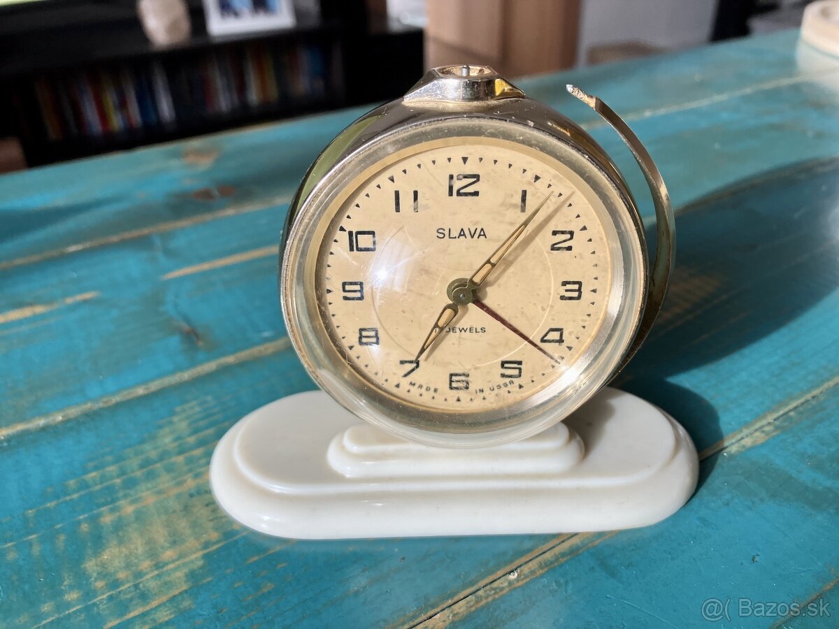 hodiny Slavia - 3