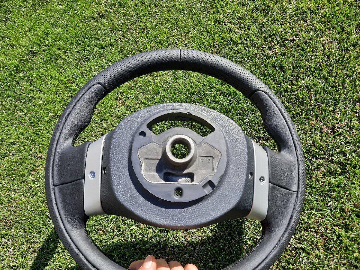 Predam koženy volant MINI Cooper - 3