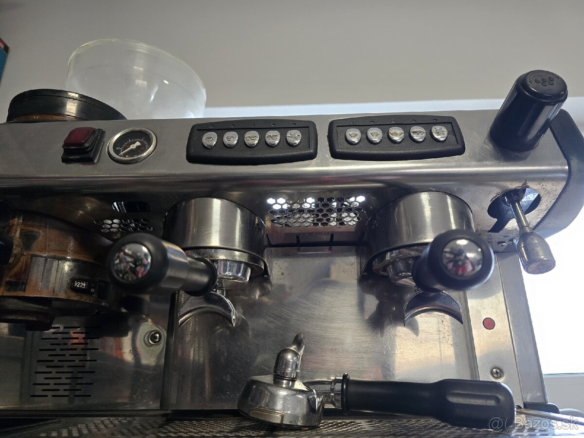 Profi kavovar Expobar - 3