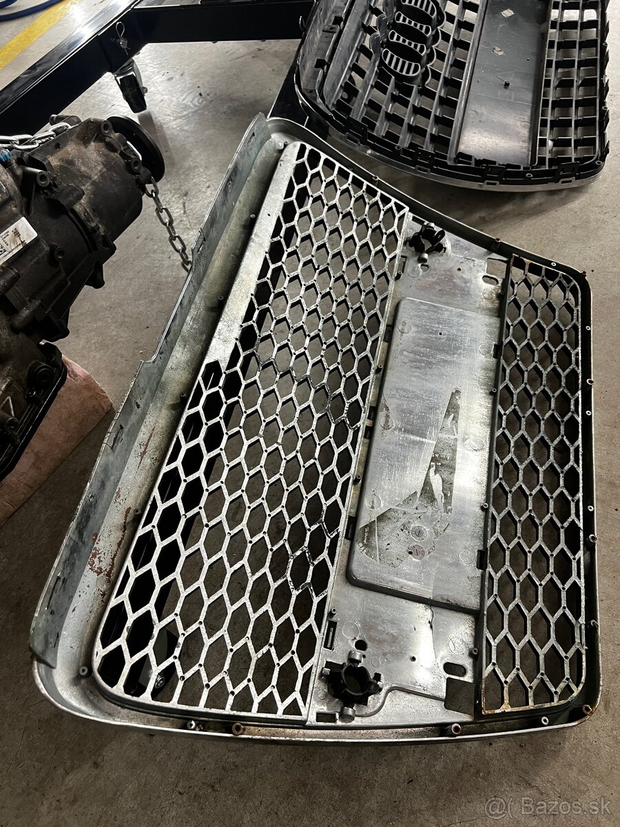 Maska AUDI A6 C6 - 3