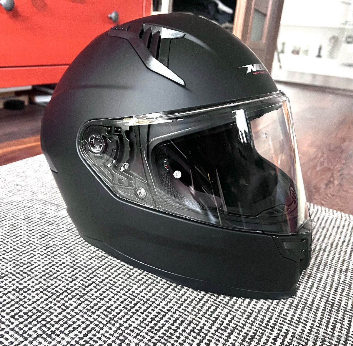 Prilba na motorku NOX - 3