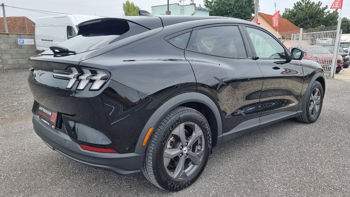Ford Mustang Mach-E 75,7kWh RWD STD za 31.490 € s DPH - 3