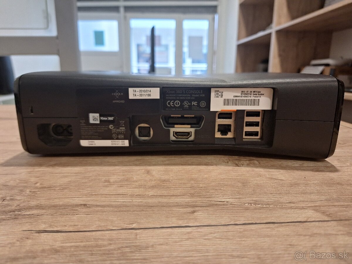 Xbox 360 slim 250GB - 3