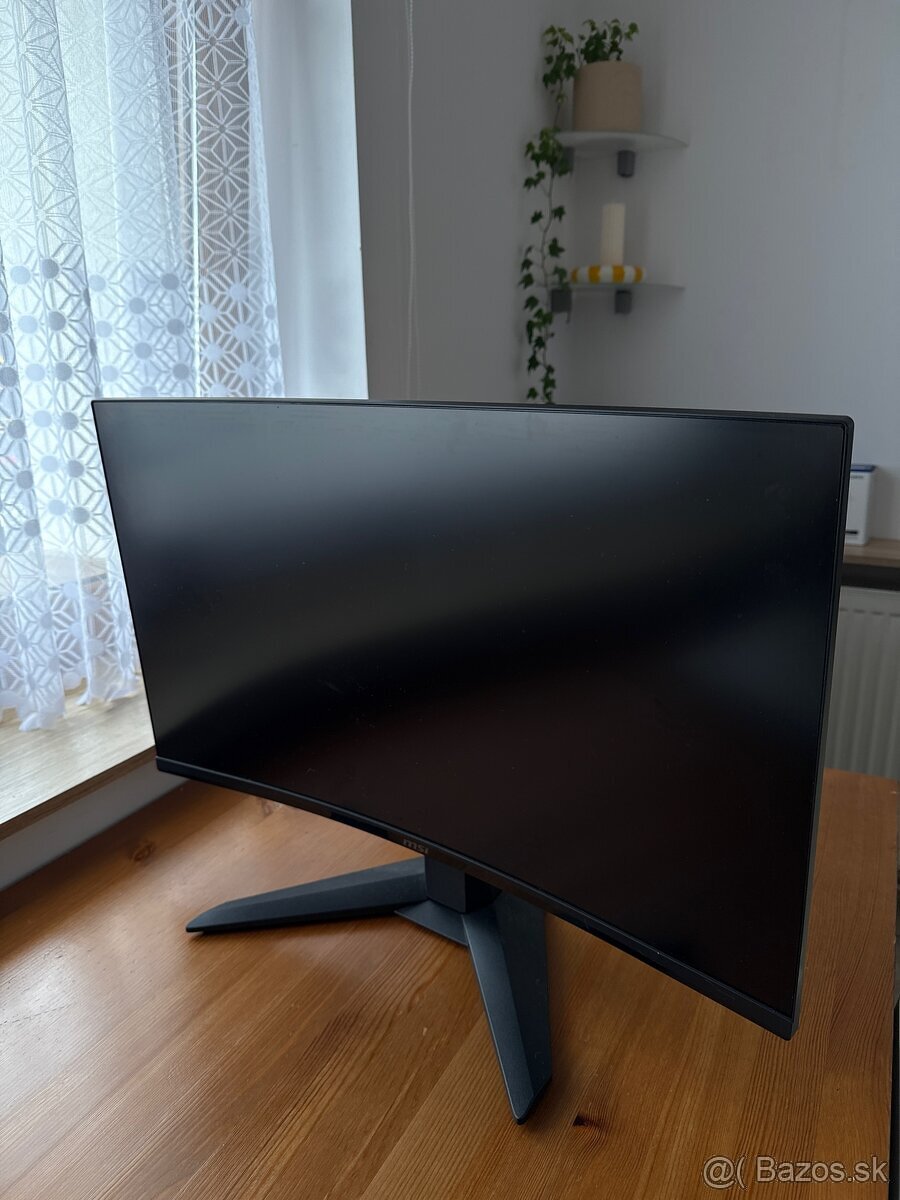 Monitor MSI MAG 27C6X - 3